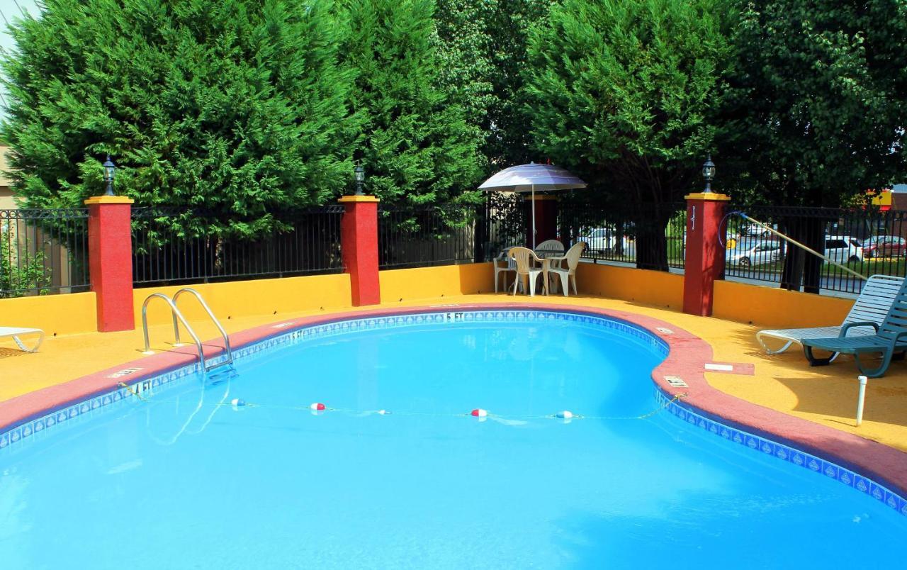 Red Roof Inn Atlanta Southeast Стокбридж Экстерьер фото